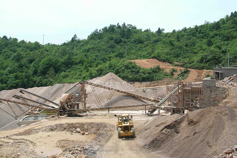 This 250tph stationary crushing and screening plant was installed in 2012 in China. Our clients came to our city visited many manufacturers of the crushing and screening plant. We had a meeting with our client together with our chief engineer.