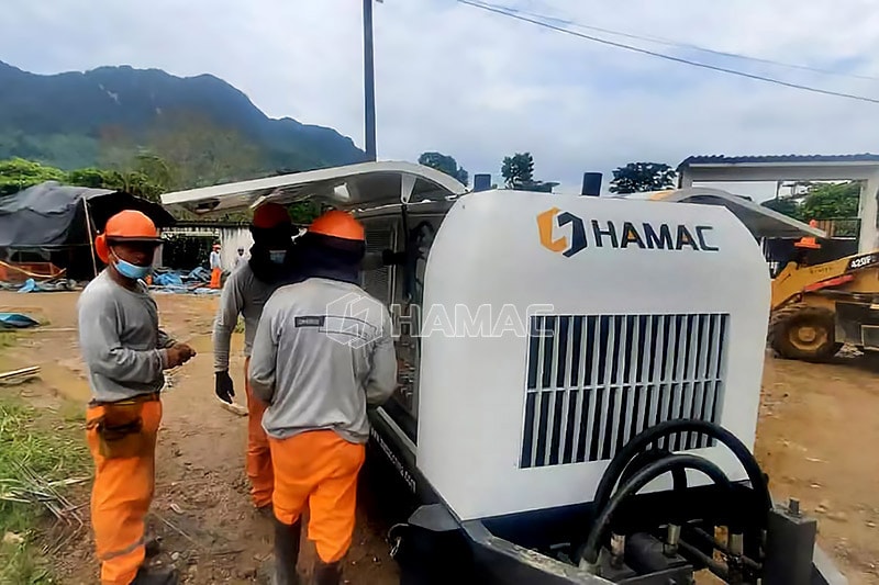 Trailer concrete pump in Peru