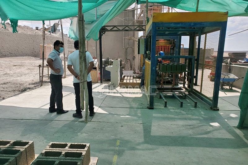 QT4-15 Concrete Block Making Machine Works In Ica, Peru